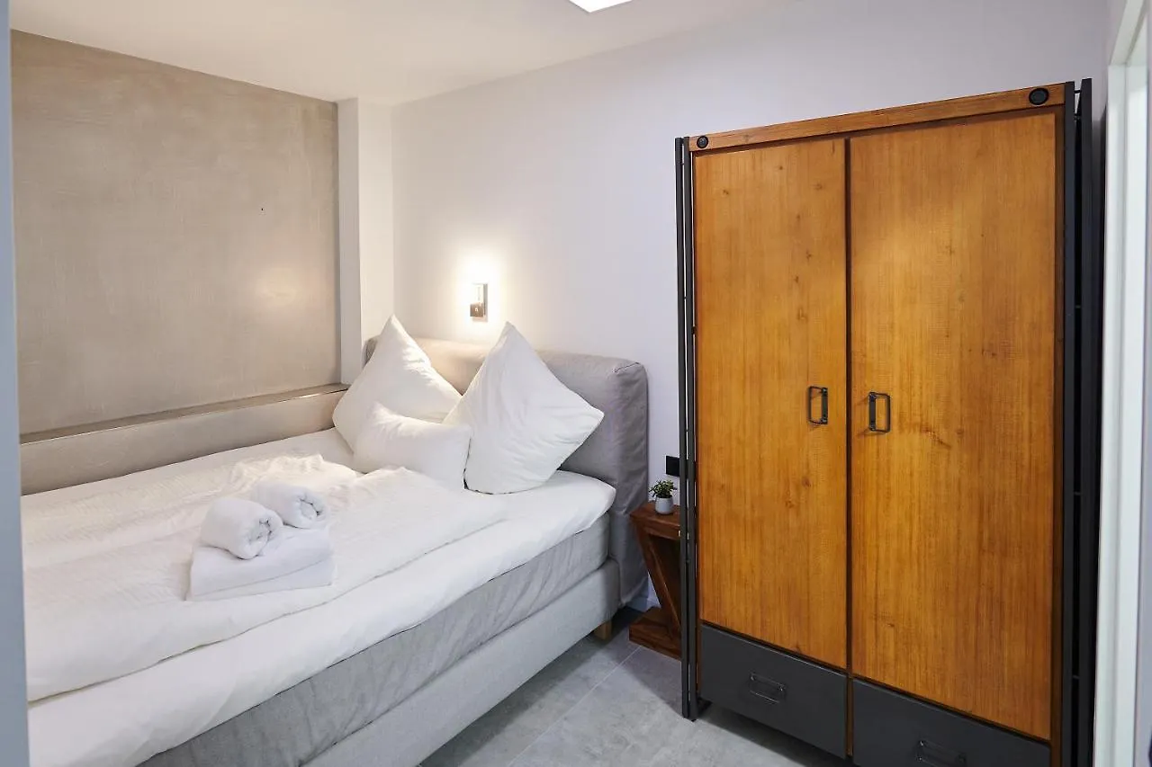 City Apartments Hannover 4*,